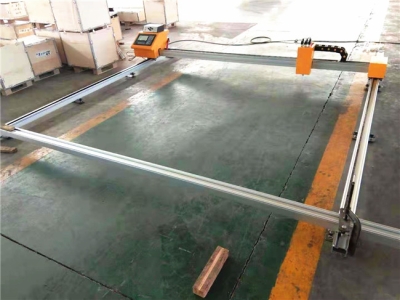 簡易型小龍門數(shù)控等離子火焰兩用切割機(jī)
