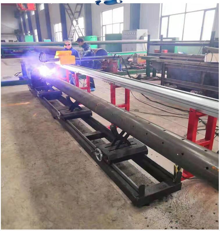 相貫線切割機現(xiàn)場拍攝