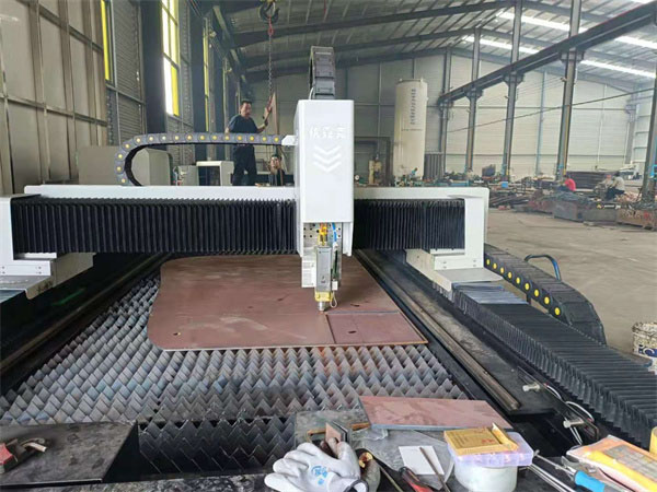 光纖激光切割機(jī)價格差異大的原因