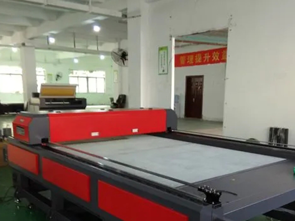 數(shù)控激光切割機(jī)的制造廠家