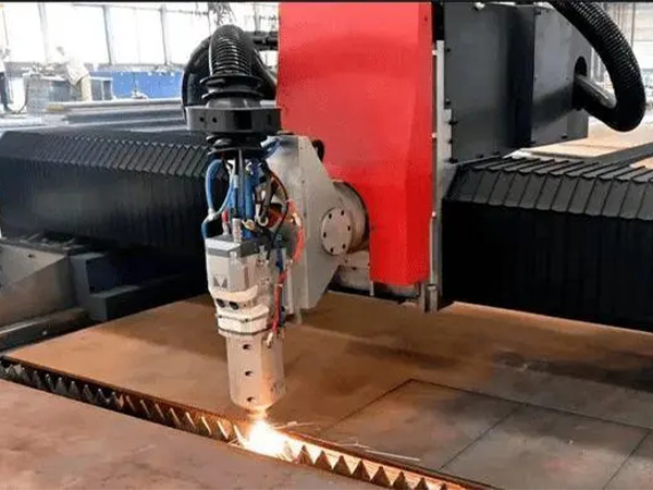 光纖激光切割機采用了什么樣的光纖激光技術(shù)